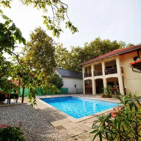 Mirage & Pool - Apartament Balatonboglár