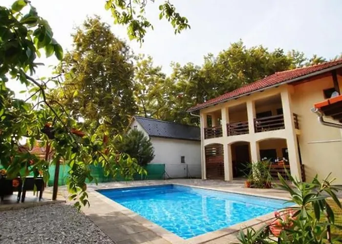 Mirage & Pool - Апартаменты Балатонбоглар