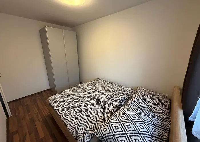 Mirage & Pool - Апартаменты *